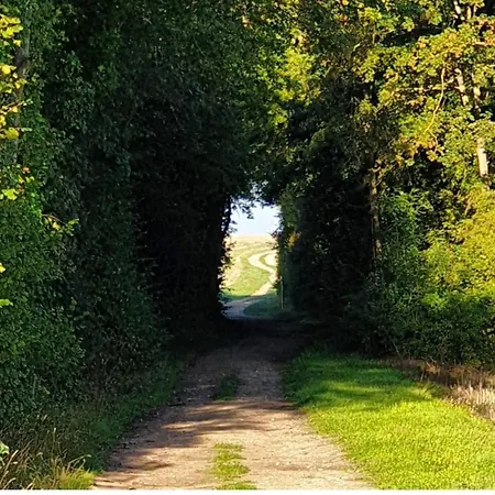 French Countryside Near Paris! Hébergement de vacances Courcelles-les-Gisors