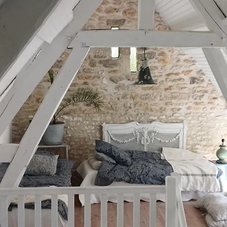 French Countryside Near Paris! Holiday home Courcelles-les-Gisors